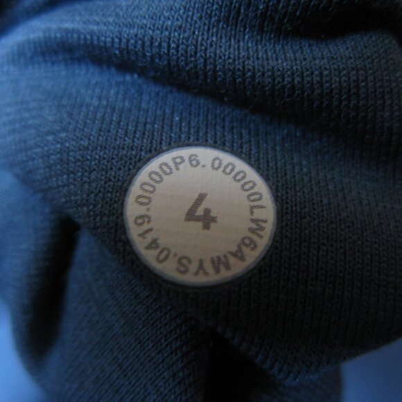 Lululemon All the Right Places Crop size 4 *EUC - Picture 9 of 11